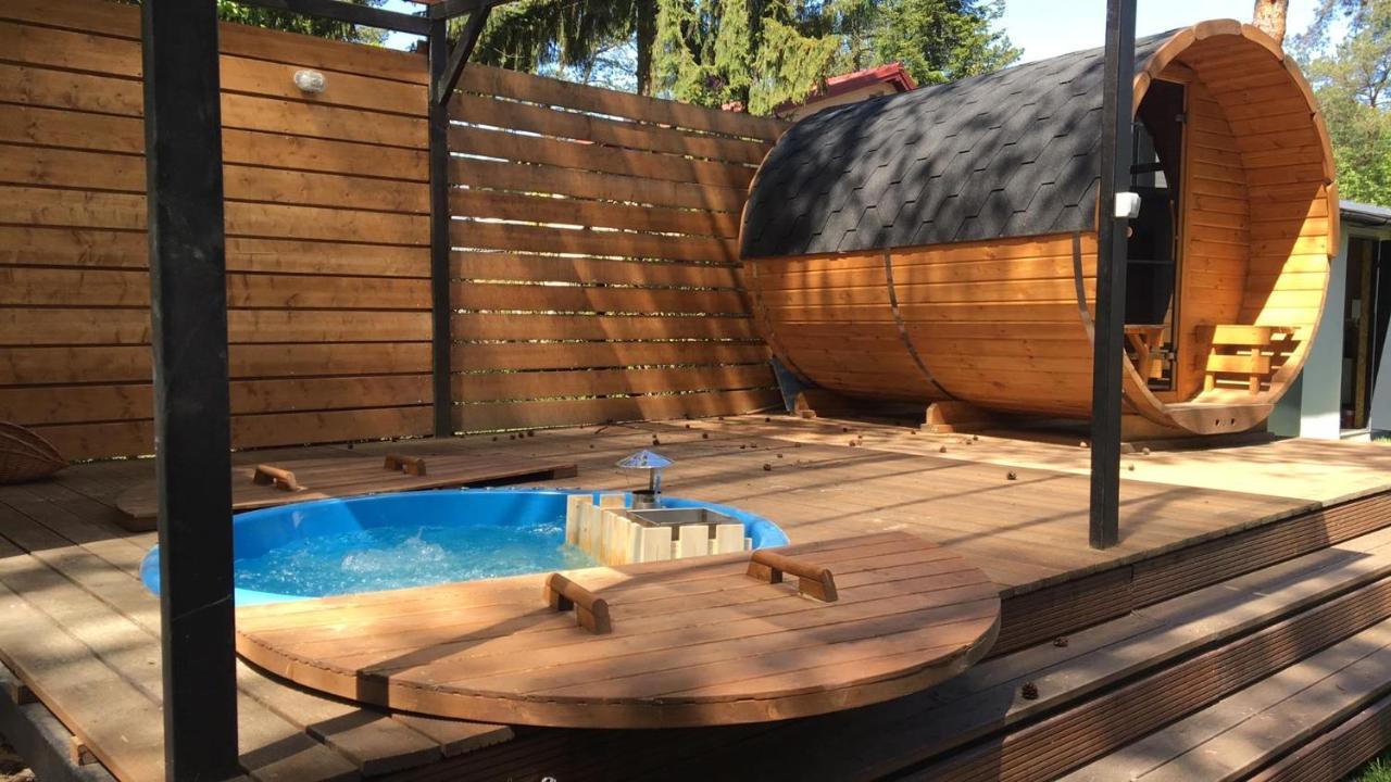 Luksusowa Willa Pod Lasem, Otwock - Shared Garden, Sauna, Wood Hot Tub! Hot Tub Seasonal! Luaran gambar